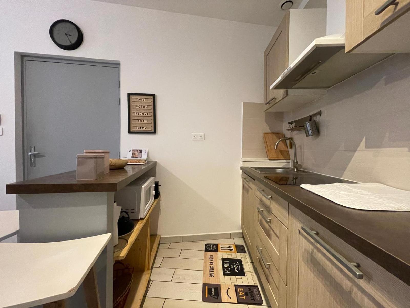Joli Appartement Hypercentre T2, Classe Meuble De Tourisme 3 Avec Parking Gratuit Béziers Esterno foto