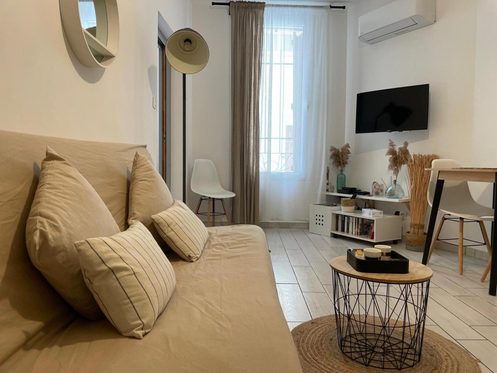 Joli Appartement Hypercentre T2, Classe Meuble De Tourisme 3 Avec Parking Gratuit Béziers Esterno foto