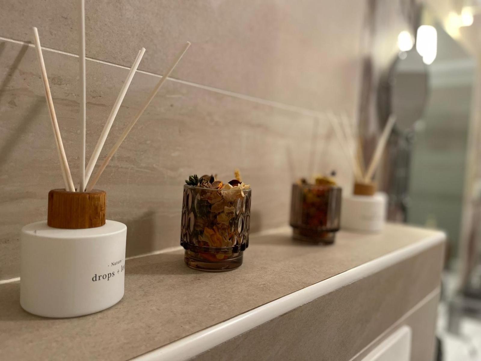Joli Appartement Hypercentre T2, Classe Meuble De Tourisme 3 Avec Parking Gratuit Béziers Esterno foto