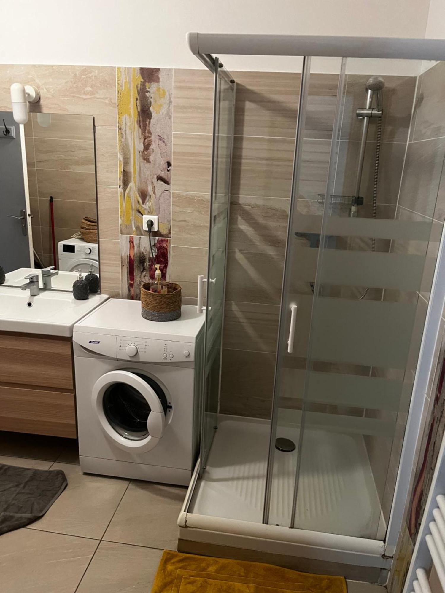 Joli Appartement Hypercentre T2, Classe Meuble De Tourisme 3 Avec Parking Gratuit Béziers Esterno foto